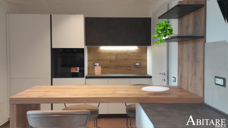 arredamento arredare casa cucina oikos senza maniglia penisola mensole led interior design faenza lugo bologna ozzano emilia