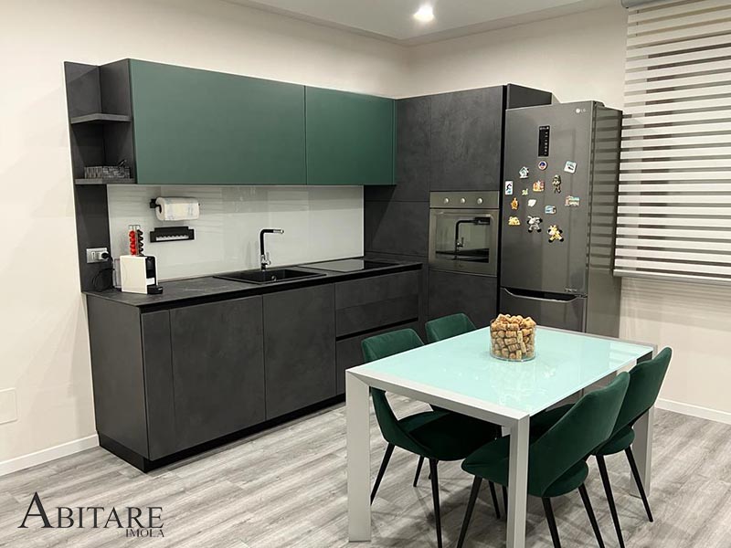 arredamento lugo faenza antracite imola progettazione interior design toscanella bologna snaidero magnetolab sanders verde alpi cucina scura soggiorno