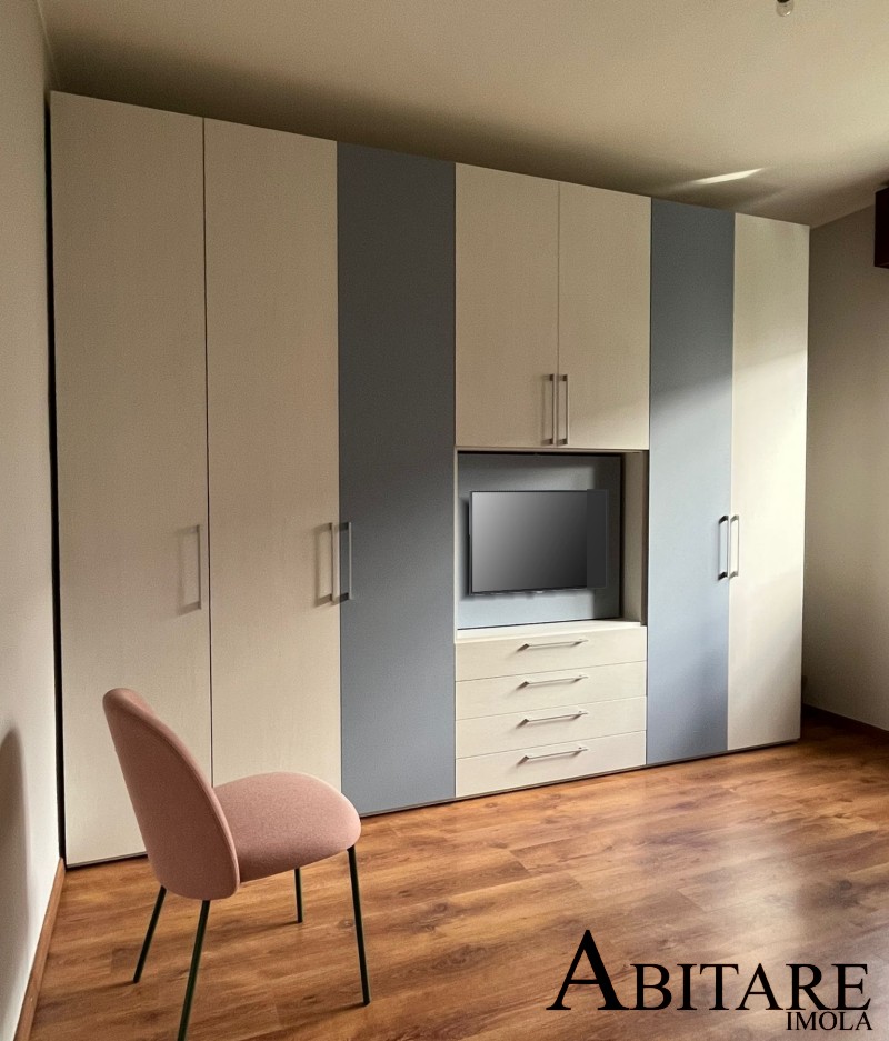 arredare casa arredamento imola armadio con tv ante cassettiera poltroncina tuka dielle camera matrimoniale lugo castel bolognese