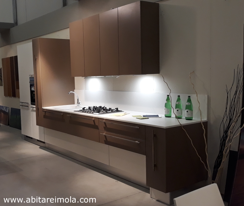 cucina moderna componibile oikos elle75 pensili alti bianca arredare casa negozio arredamento bologna provincia medicina budrio castenao imola