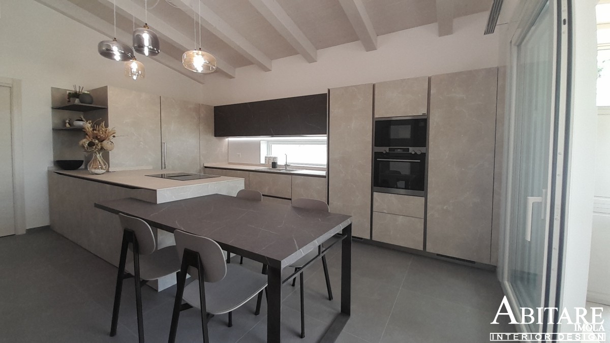 arredamento imola cucina open space penisola piano cottura induzione con cappa sottofinestra doppio forno